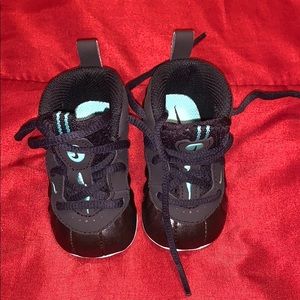 Infant Nike Foams